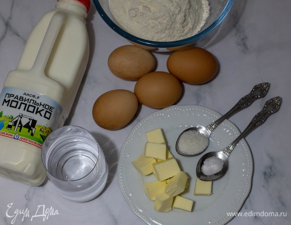 Для приготовления профитролей я использовала ПравильноеМолоко и ПравильноеМасло АО АИСФеР.