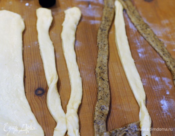 Теперь все зависит от вашей фантазии. Можно нарезать полосочки.