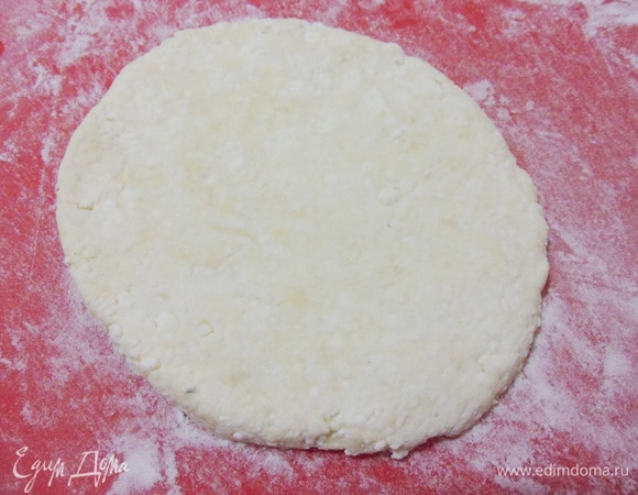 Сформировать сочень толщиной не более 1 см.