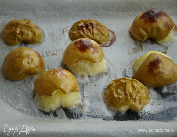 Вот такие получаются яблочные половинки.