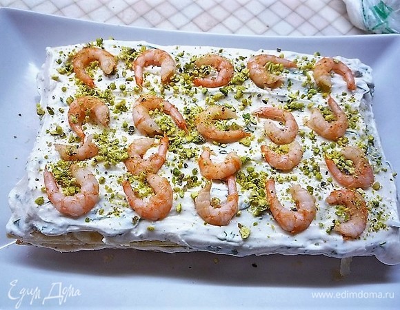 Посыпаем молотыми фисташками.