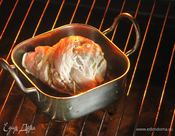 Ставим в разогретую до 200°C духовку.