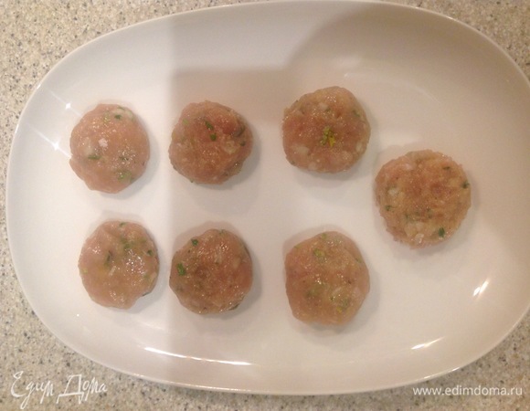 Формируем котлетки.