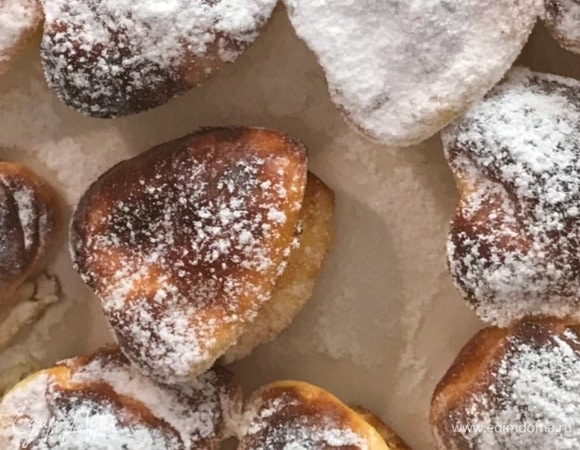 Щедро посыпать сахарной пудрой. Приятного аппетита!