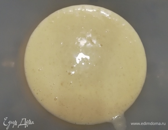 Охлажденную рисовую массу взбиваем погружным блендером до однородного состояния.