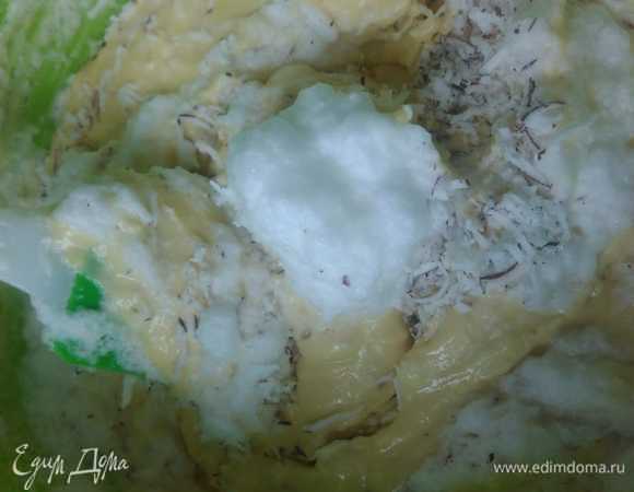 Осторожно перемешиваем все, как в первом бисквите.