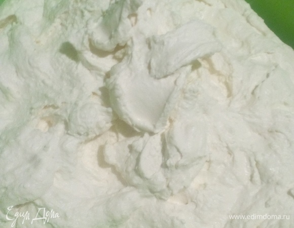 Все перемешиваем лопаткой. Крем готов.