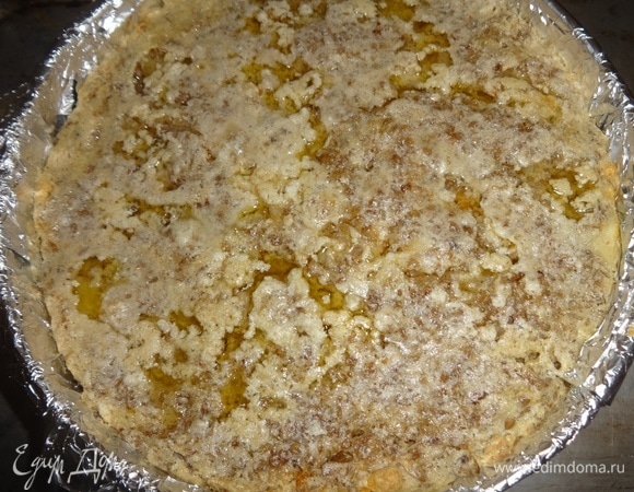 Достать запеканку из духовки и полностью остудить в форме.