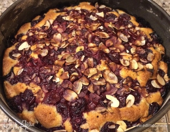 Выпекать пирог 45–55 минут. Ориентируйтесь по своей духовке!