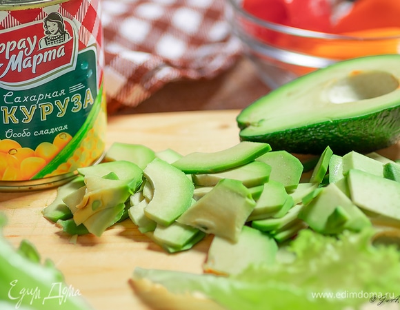 Нарежьте пластинками.