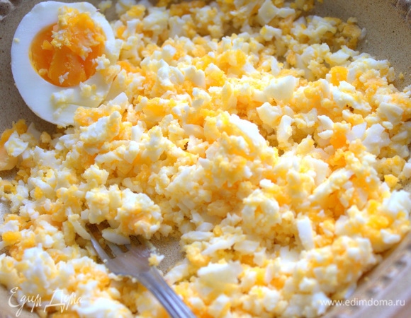 Размять вилкой.