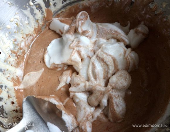 И добавить оставшиеся белки.