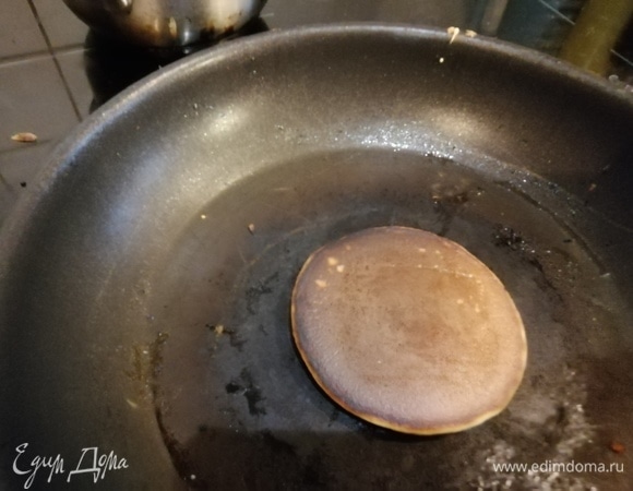 Обжариваем 5 секунд с обратной стороны.