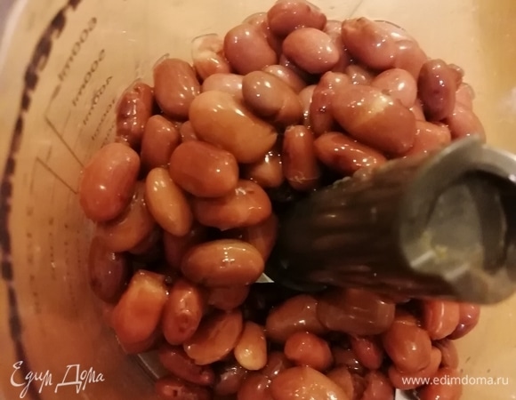 Пюрируем фасоль.