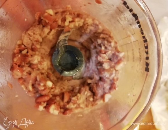 Вливаем в фасоль.