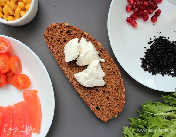 В качестве основы использую 30 г риккоты. Также отлично подойдет сыр фета.