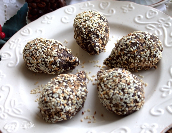 Готовые «Ежики» подаем на тарелке.