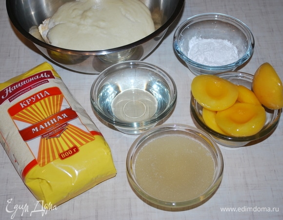 Приготовим суфле. Желатин предварительно залейте водой на 20 минут.