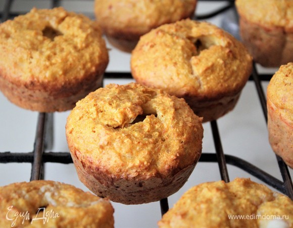 Достать из формы и остудить на решетке.