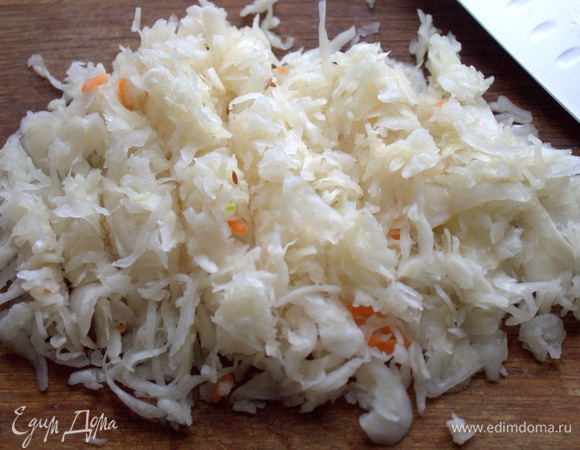 Нарезать ее хаотично для удобства.