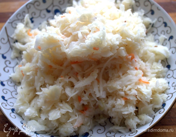 Пока без рассола, но я капусту не отжимала.