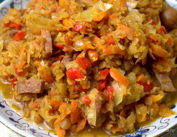 Готовое блюдо переносим на общую тарелку.