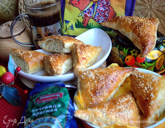 Пирожки к чаю, кофе — это так уютно зимой, я считаю.