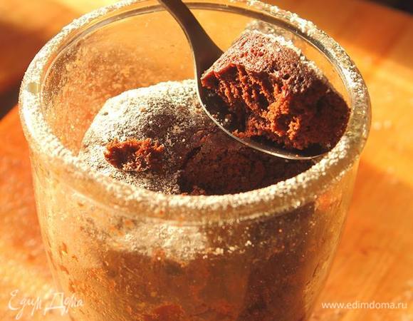 Все, можно есть! Можно прямо из чашки, можно вытащить и есть, как обычный маффин. Можно пропитать кофе или сиропом, полить глазурью и т. д.