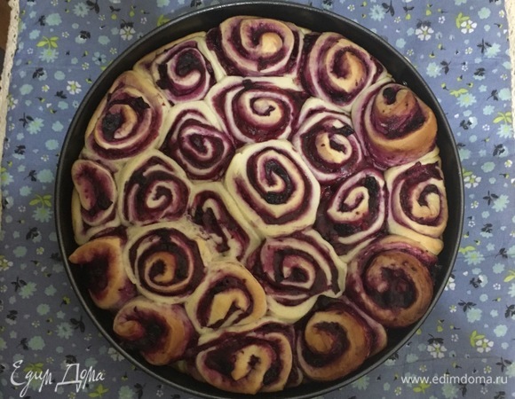 Выпекать при 180°C 30 минут. И наш пирог готов.