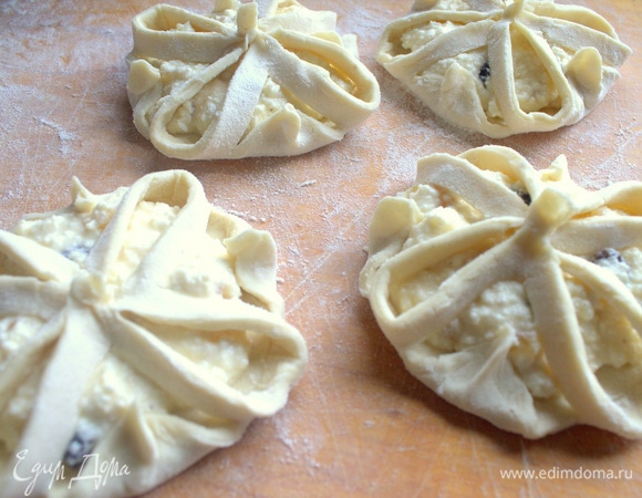 Оставшиеся уголки я тоже защипнула.