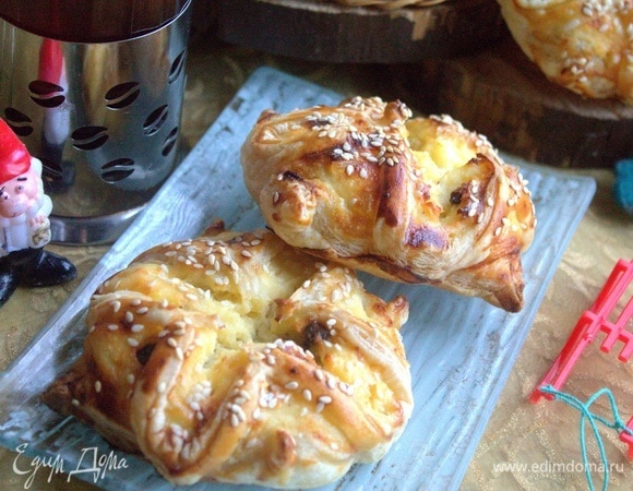 Подаем теплыми или остывшими.