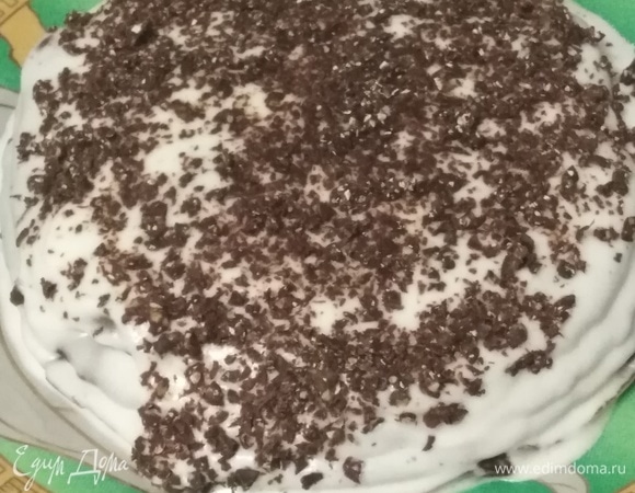 Украсить шоколадом или фруктами. Убрать в холодильник на 3–4 часа.