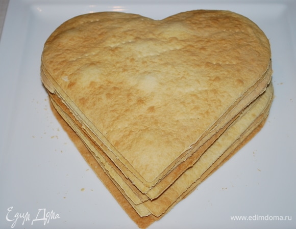 У меня получилось 10 тонких коржей.