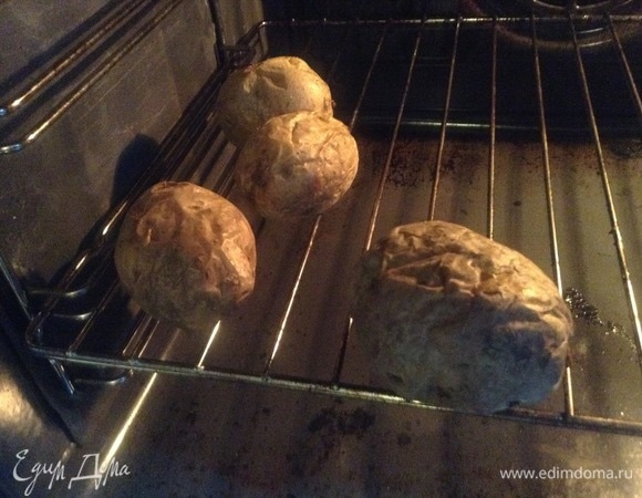 Чуть не забыл: можно в духовку, конечно, картошку, перец, тыкву добавить, да что угодно.