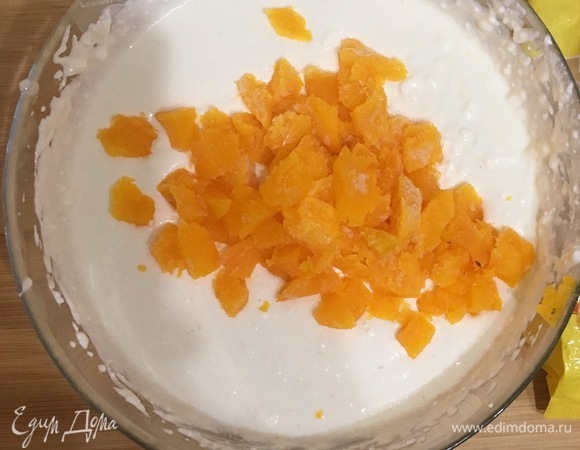 В конце добавить тыкву (нарезать не очень крупно — так быстрее приготовится).