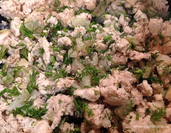 Дать остыть. Добавить зелень укропа.