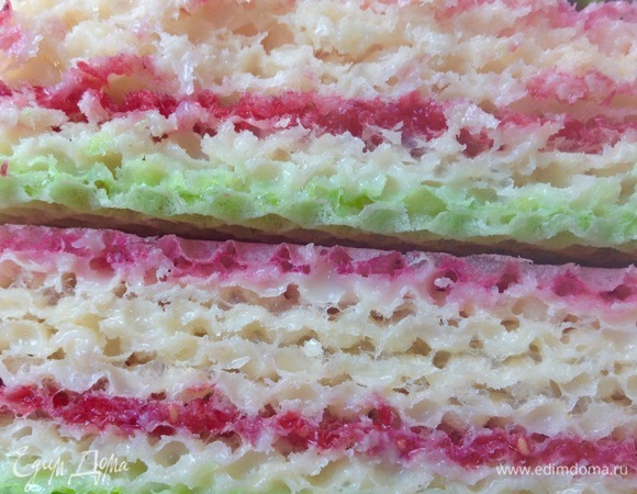 Вот так выглядит торт в разрезе.