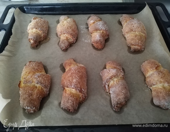 Выпекаем примерно 15–20 минут до золотистости.