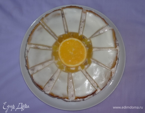 Торт «Ромашка» готов. Вид сверху.