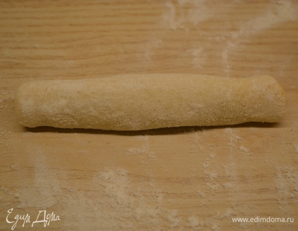 Сворачиваем в рулет.