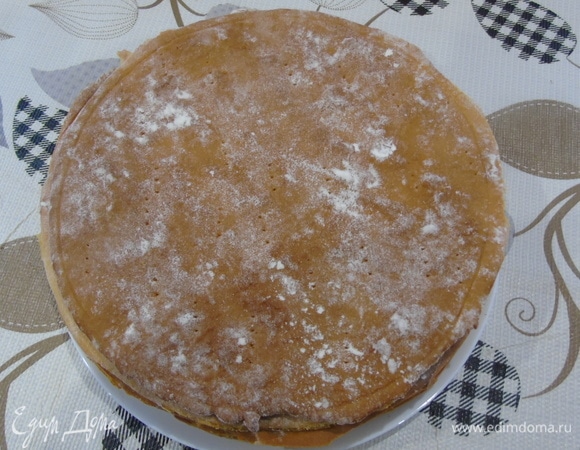 Выпекаем при температуре 200°C примерно 3–5 минут до золотистости.