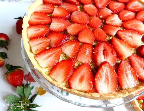 Тарт готов, можно подавать к столу.