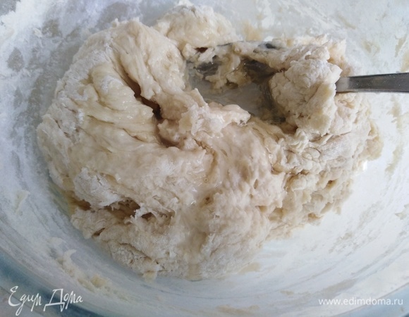 Добавить растительное масло.