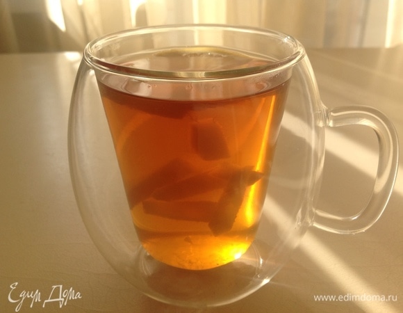 Соединяю чай, лимон, имбирь, грейпфрут, сахар (можно заменить на мед). Наливаю в чашку. Хорошего чаепития!