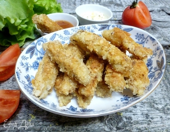 Вот такие симпатичные и, конечно же, вкусные хрустящие гужоны получаются! Подаем к ним любимые соусы и свежие овощи. Приятного аппетита!