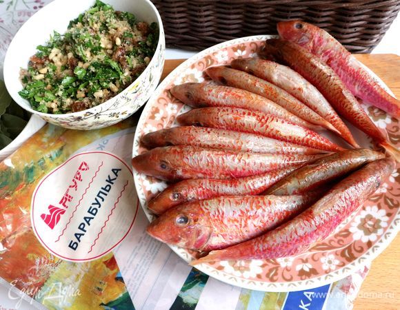 Барабулька готова к фаршировке. Духовку разогреть до 180°C.