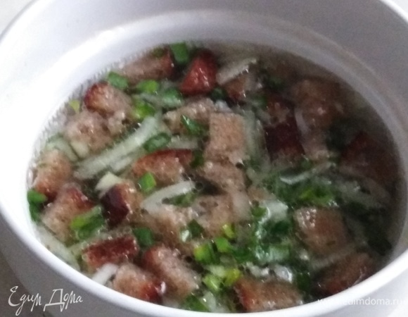 Залить холодной кипяченой водой (квасом или ключевой водой). Перемешать и есть.