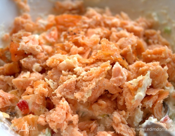 Распотрошить мелко в начинку.