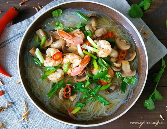 Остро-пряный суп готов. Приятного аппетита.