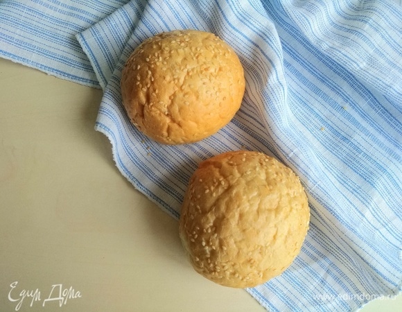 Берем булочки для гамбургеров.